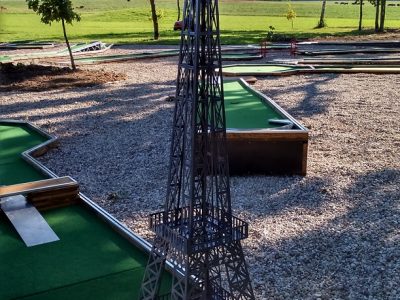 Eiffel tower obstacle